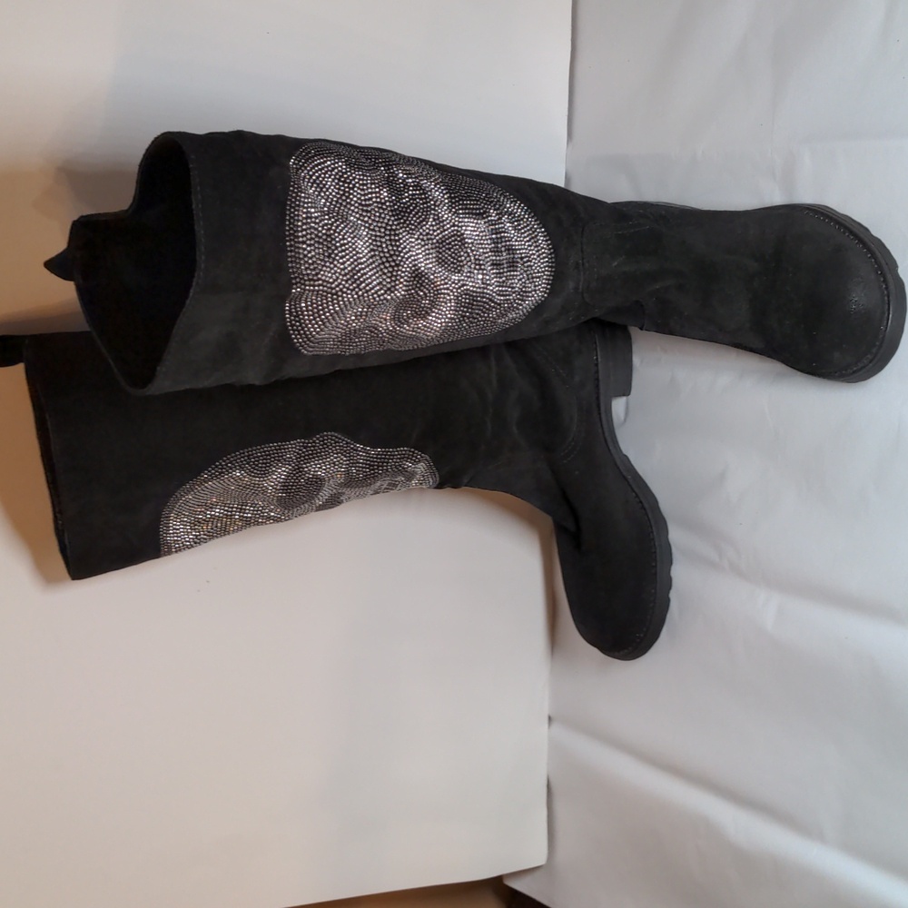 Vero Cuoio Silver Stud Skull Pattern Black Suede Boots Size 36
